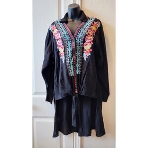 NWT Andree Women Black long sleeve floral embroidered Blouse size L low high